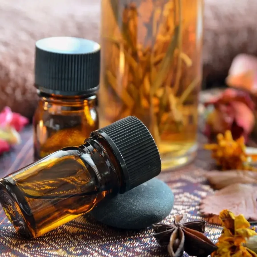 essential-oils-8373959_1280
